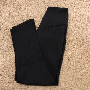 Lululemon black crop legging